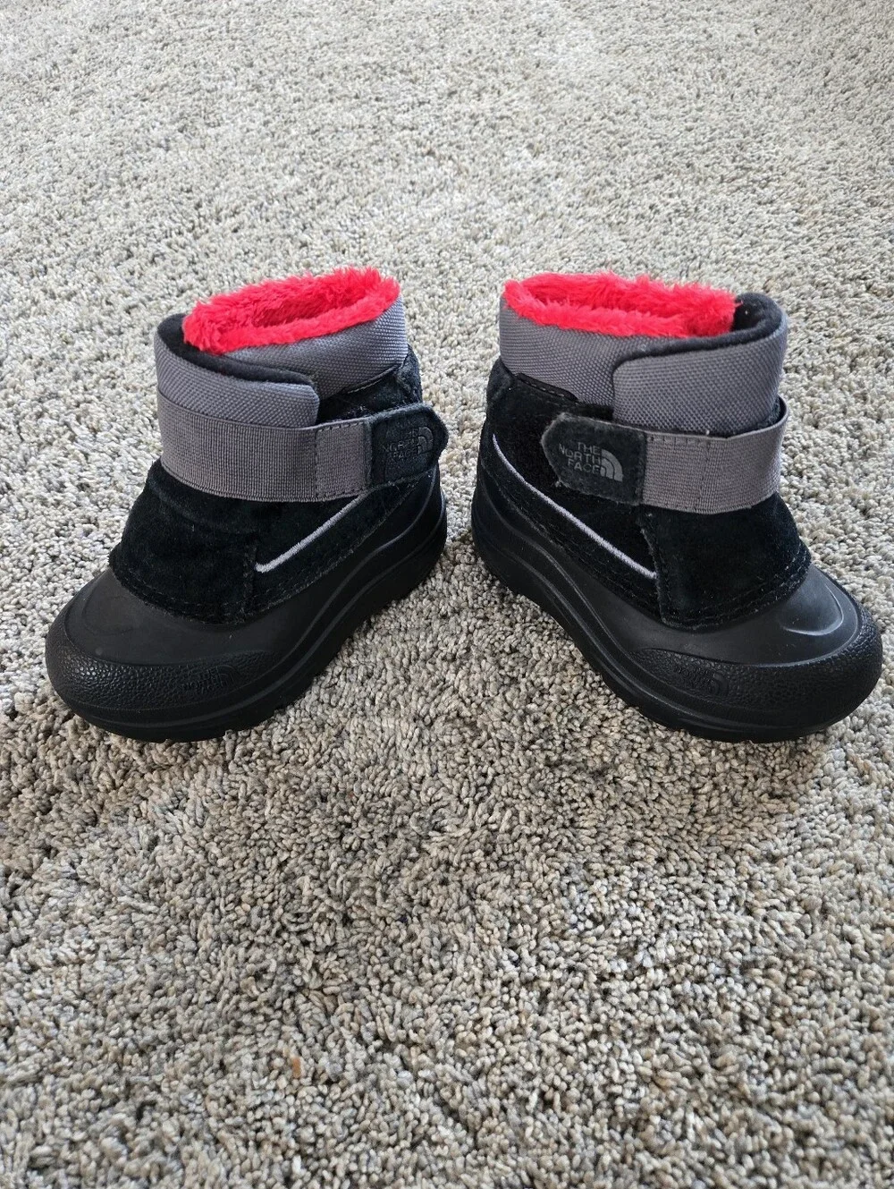 The North Face Alpenglow II boots toddler size 6